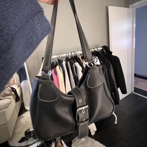 Väska - Jätte fin svart väska!