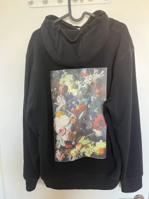Poetic Collective Hoodie - - Använd några gånger