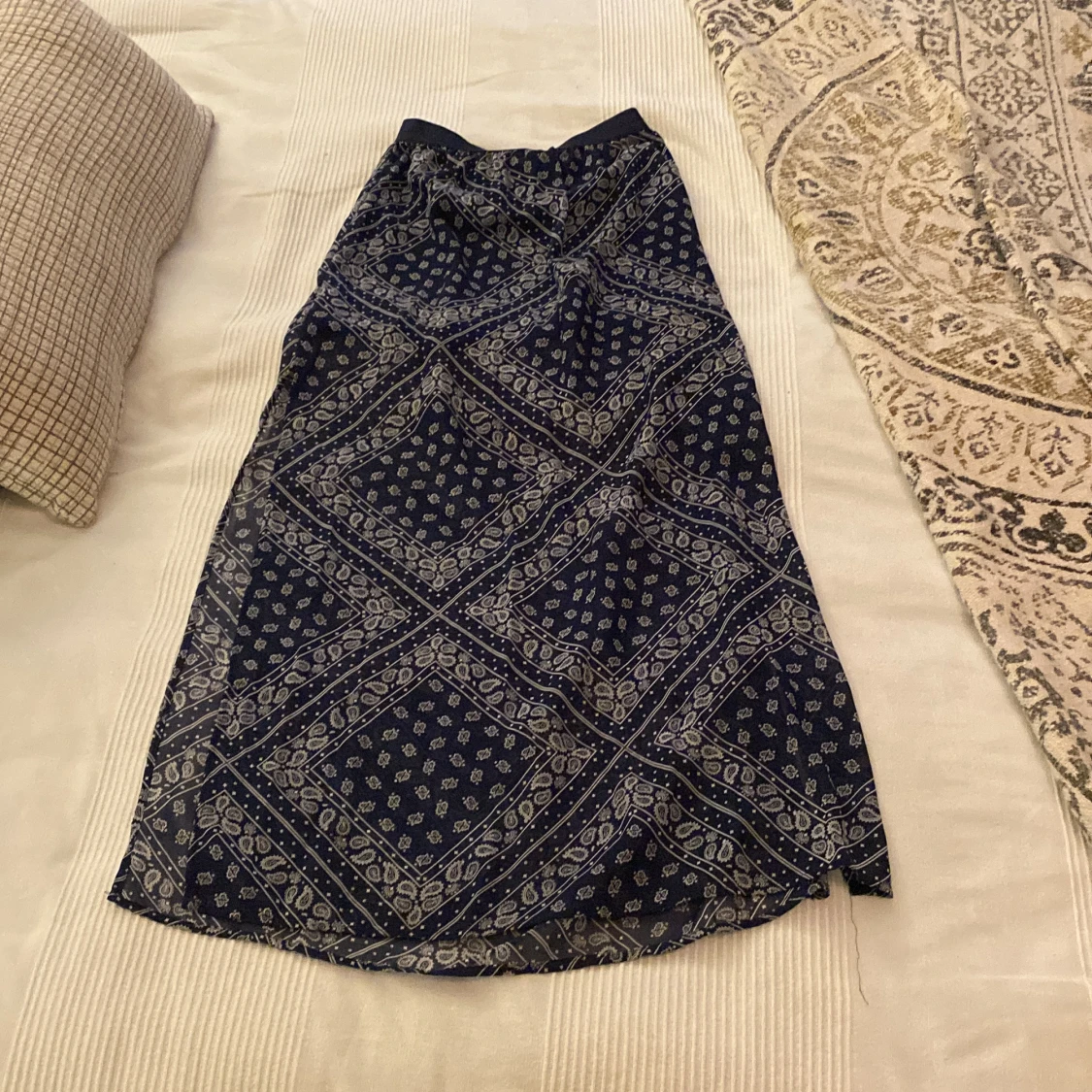 långkjol med slits - 91