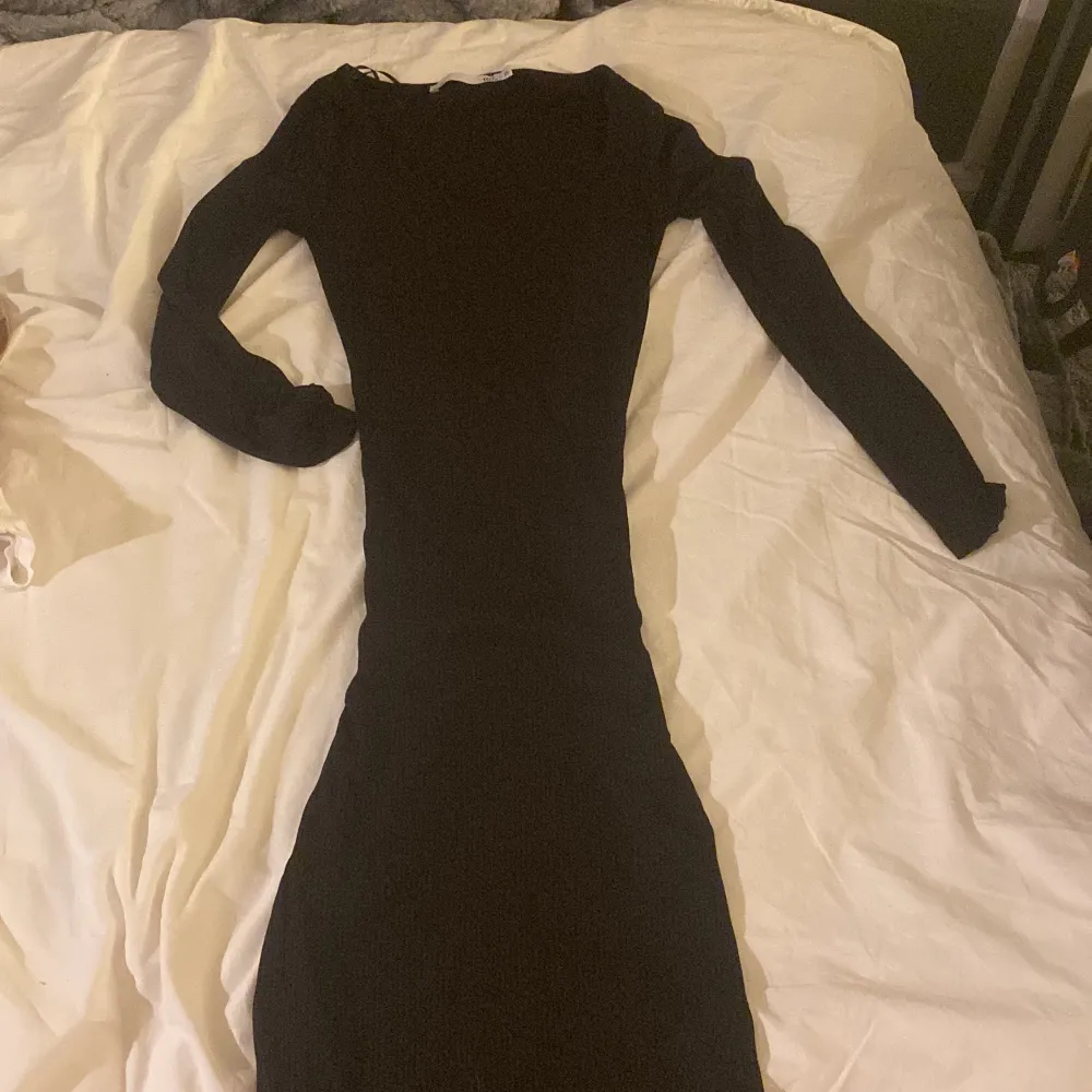 En jätte fin klänning från lager 157 säljer för den aldrig kommer till användning den e helt som ny❤️. Klänningar.