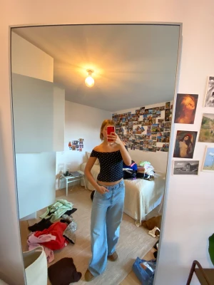 Prickig offshoulder topp - Prickig offshoulder topp