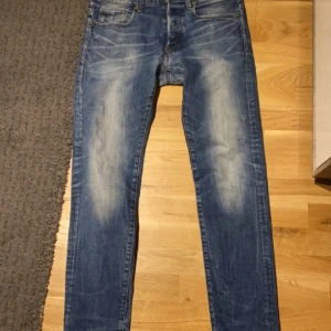 Jeans  - Schyssta jeans från G star raw i perfekt skick. 