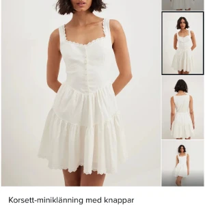 Nakd korsett klänning - Säljer detta fantastiska fina klänning från NA-kd. I nyskick! Storlek 36 