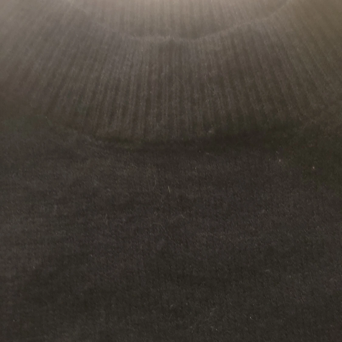 Svart stickad tröja - 91