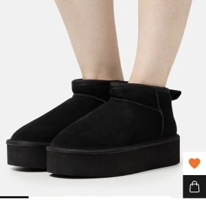 Boots - Säljer mina svarta boots helt oanvända från Even & Odd köpta på zalando då jag köpte för stor storlek 