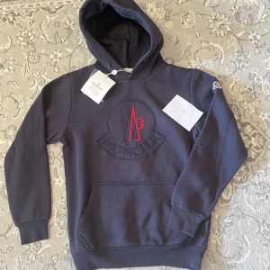 Monclers hoodie  - Storlek S