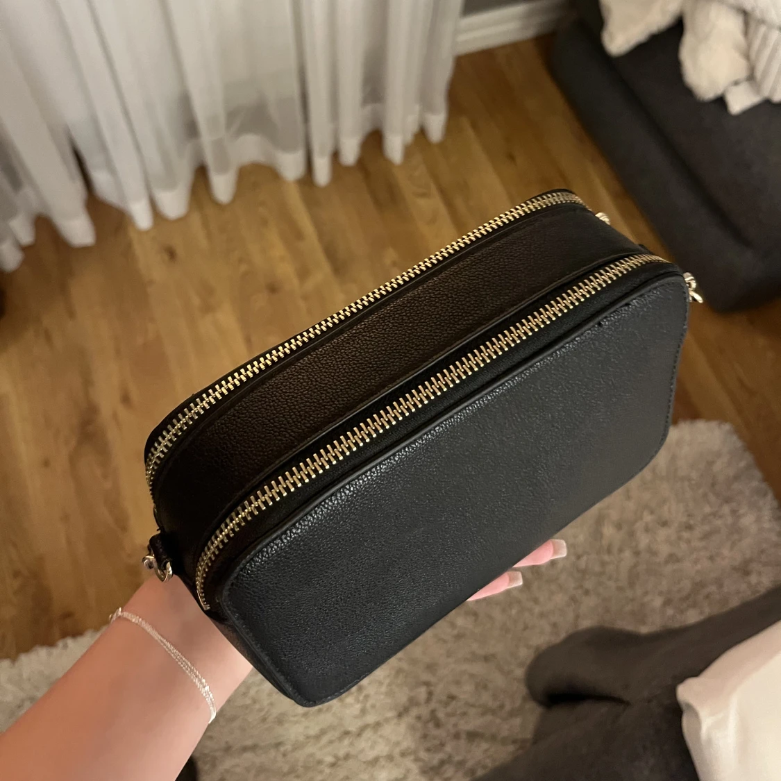 Axelremsväska från hm - 90