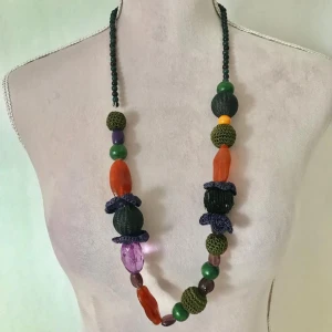 Färgglad halsband  - Färgglad halsband för 59kr❤️