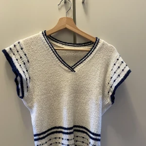 Tröja  - Stickad tröja 