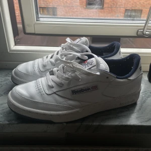 REEBOK - Barely used shoes, maximum 3 times. Size: 40,5 