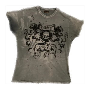 dö skalle tröja  - Dö nice tröja me en unik look och mycket fina detaljer. Sitter snyggt på