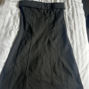 Tubklänning - Klänning från chiquelle i en lite kortare modell, aldrig använd. Storlek S. Nypris 499kr