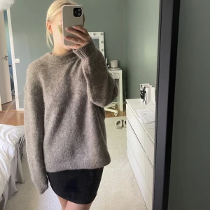 Stickad tröja - Jätte fin stickad tröja ifrån H&M💕