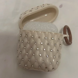 AirPods case  - AirPods case 1/2 vit