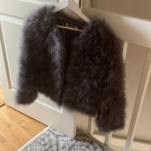 Fluffig Fjäderjacka - Använd 3 ggr 