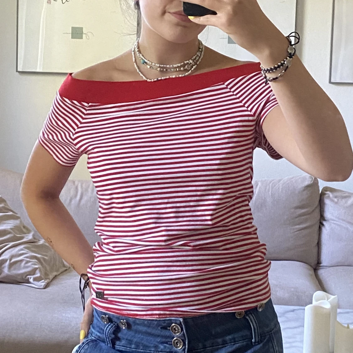 Röd och vitrandig topp