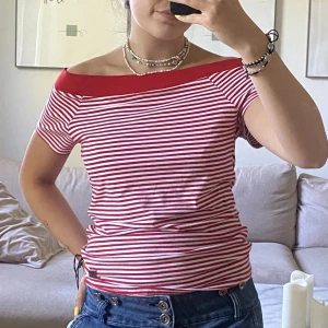 Röd och vitrandig topp - Röd och vitrandig topp!! 