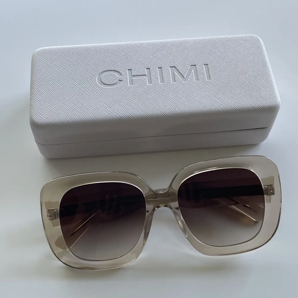 Tänkte sälja mina Chimi glasögon som inte säljs längre på deras hemsida!. Accessoarer.