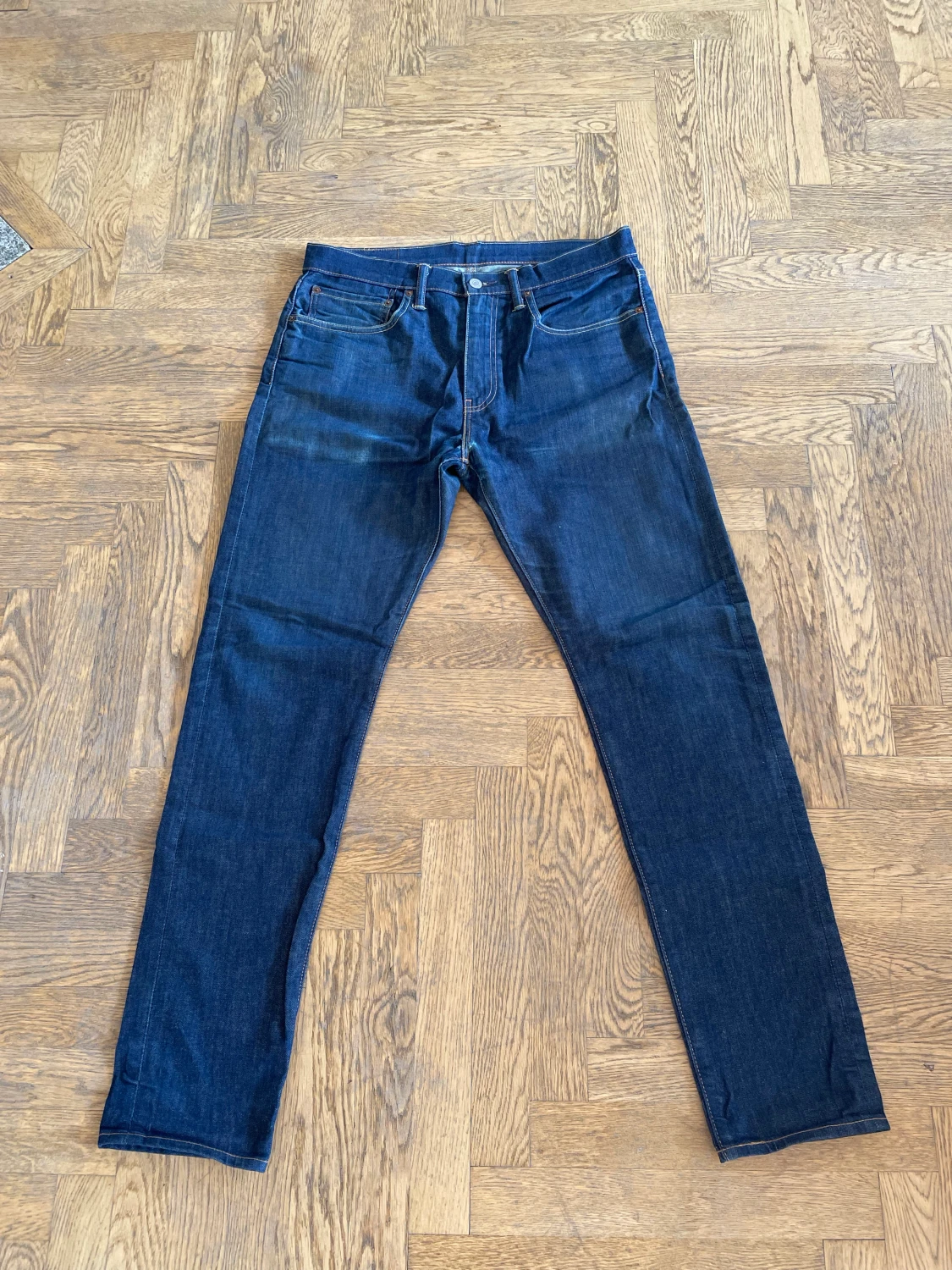 Levis 512