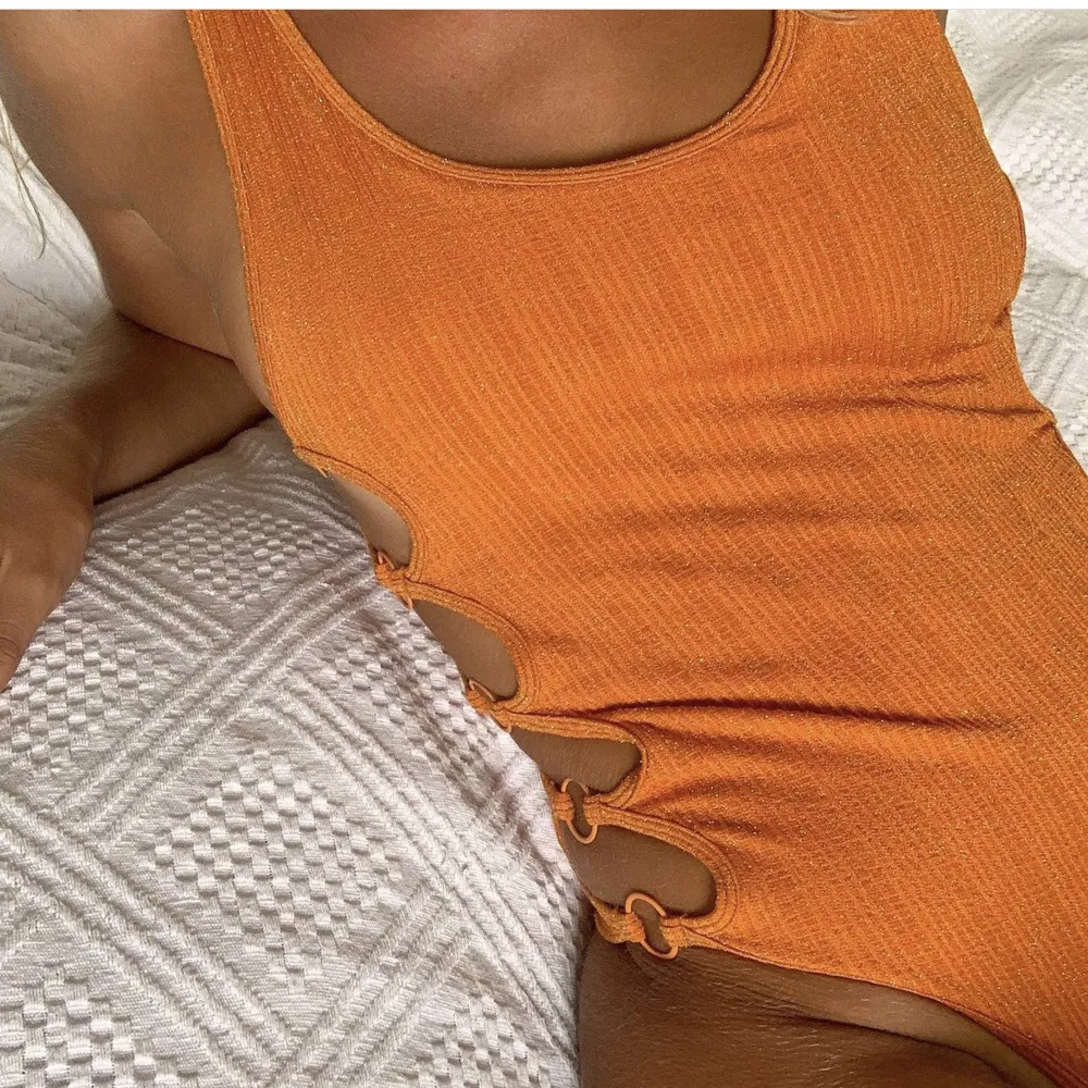 Body från Urban outfitters i stl S, (lånad bild från Instagram) 🥰. Toppar.