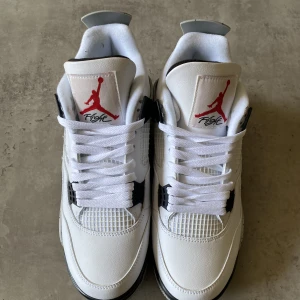 Jordan 4 White Cement - Nya Jordan 4’s, skick 9,5/10, pris kan diskuteras 