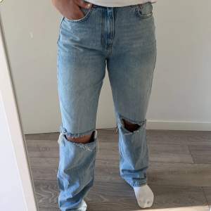 Ett par super fina jeans från Gina, väldigt sköna och använda 1 gång.😊