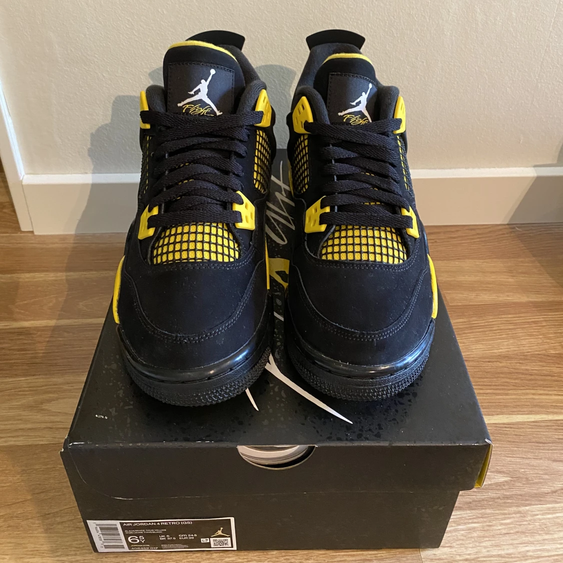 Jordan 4 yellow thunder - 90