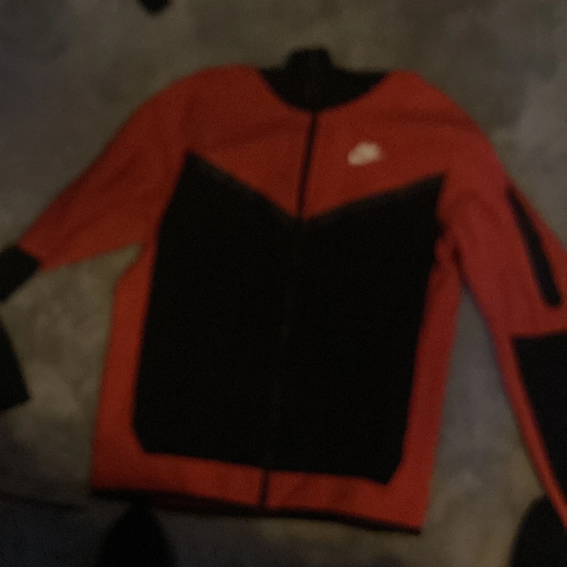 Nike tech fleece röd och svart hela kittet - 91