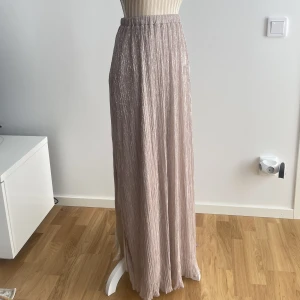 Maxikjol , Kiomi st 38 - Maxikjol med underkjol 