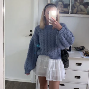 Stickad tröja - Blå stickad tröja från Nakd i storlek xxs. 