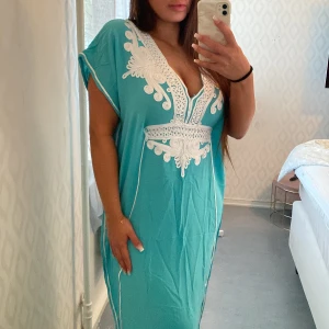 Marockans klänning  - Klänning från Marocko Super fin och luftig perfekt till sommaren Den går att dra ihop vid midjan inifrån 