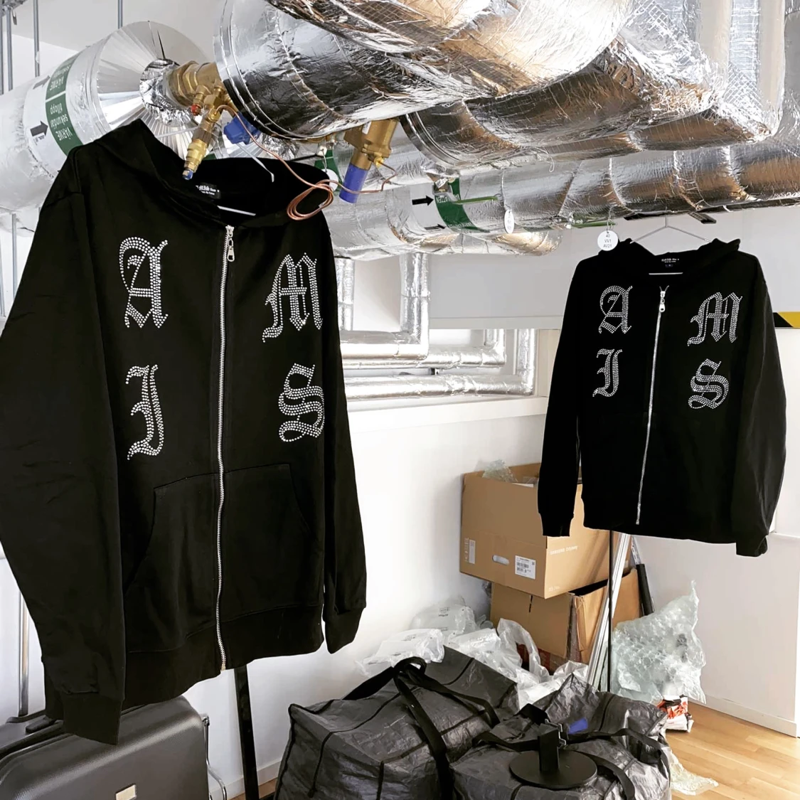 Insta: Clothesofamis