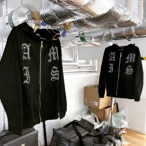 Insta: Clothesofamis - Exklusiva Amis zip-hoodies 💎