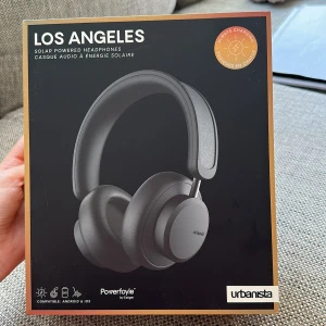 hörlurar - sprillans nya hörlurar som jag aldrig använt!