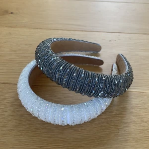 Diadem - Två stycken superfina diadem! ❤️Nästan helt oanvända!😻