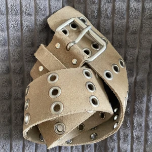 Ursnygg bälte😎 - Skitcool😍 längden är ca 83cm Möts upp i sthlm 