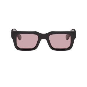 Vill se intressekoll på dessa chimi glasögon. Modell 05 med svarta bågar och röda/rosa linser. Tror inte dessa finns kvar på hemsidan