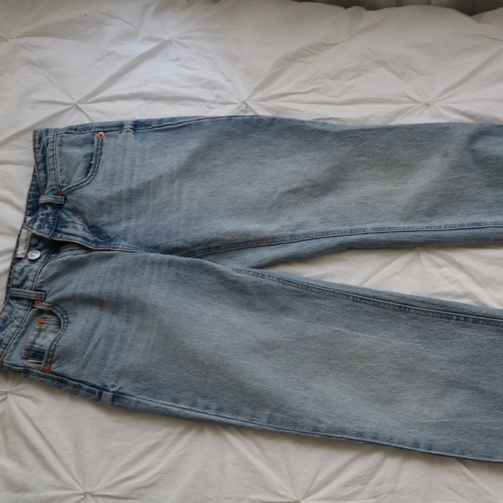 Low waisted jeans Tar gärna fler bilder om det önskas! Pris kan diskuterar . Jeans & Byxor.