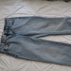 Low waisted jeans Tar gärna fler bilder om det önskas! Pris kan diskuterar 