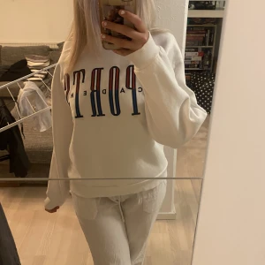 Collage tröja  - Collage tröja från ginatricot, bra skick💗