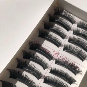 Tjocka ögonfransar  - Fina tjocka ögonfransar som aldrig har använt! 10 ögonfransar i en paket! 