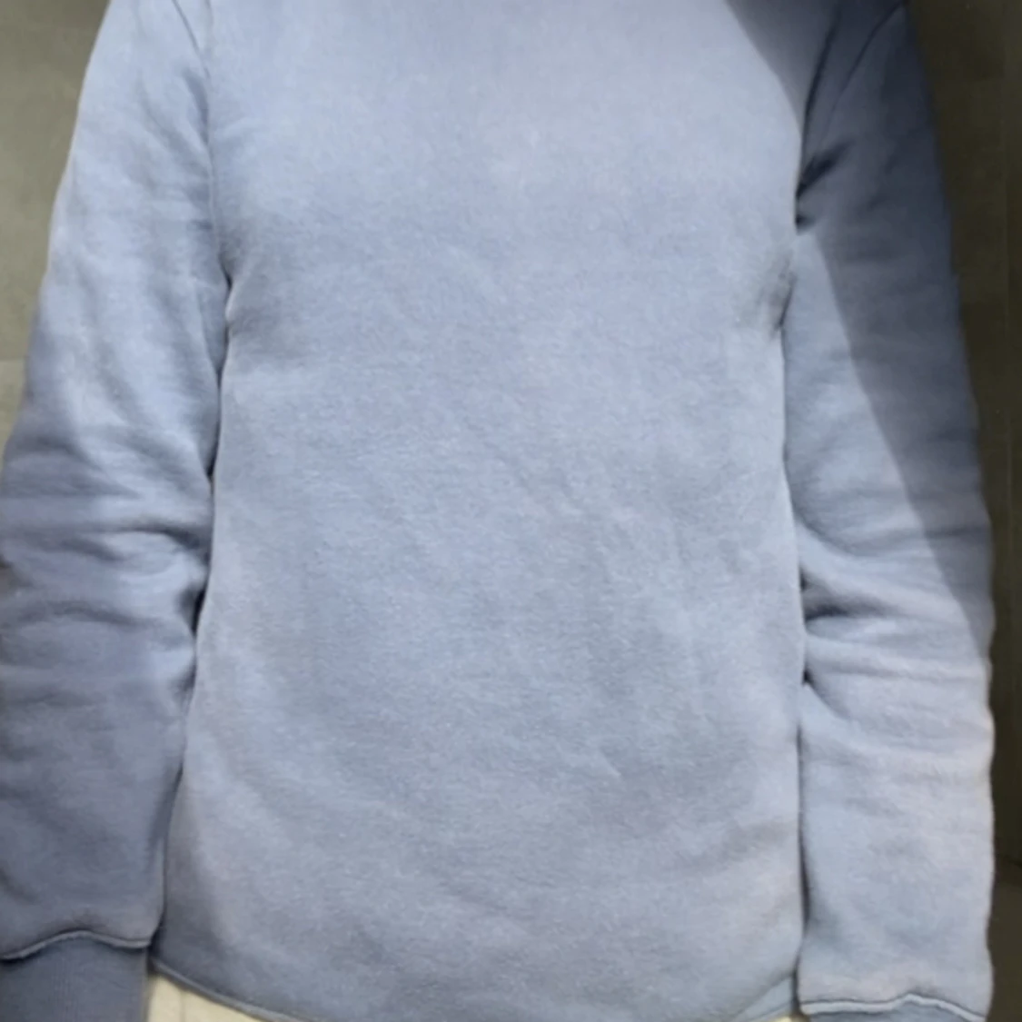 Blå tjocktröja - 90