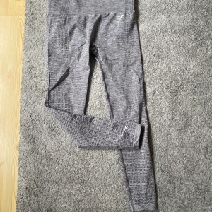 Gymshark tights - Vital seamless modell. Aldrig använda, djur-/rökfritt hem
