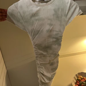 Klänning från Pull and bear - Fin