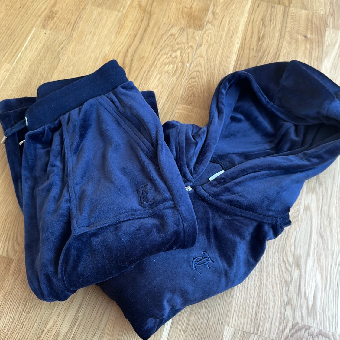  Juicy couture  sätt (mörkblå) - 90