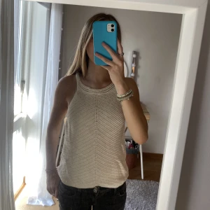 Stickat linne - Gulligt vitt stickat linne🥰💕