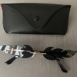 solglasögon  - Köpt ett par år sen, aldrig använt 