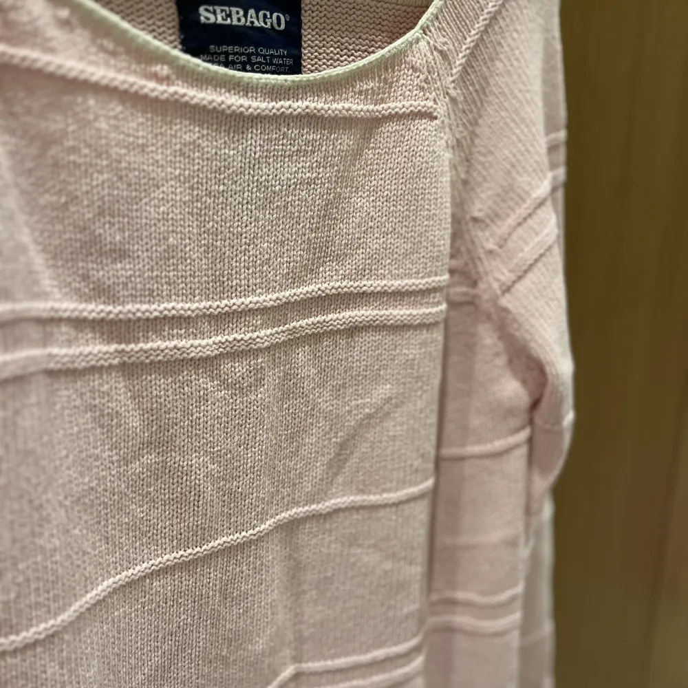 Säljer denna jätte fina stickade rosa SEBAGO tröja 😊. Stickat.