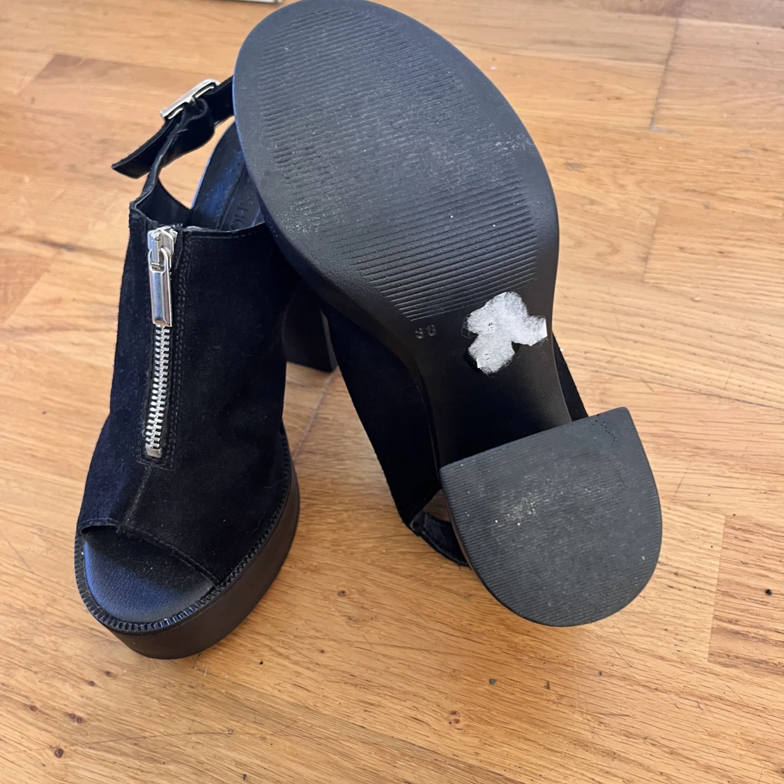 Högklackade skor från Topshop storlek 38. - 91