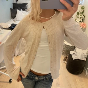 kofta - beige/ rosa kofta i så skönt material!